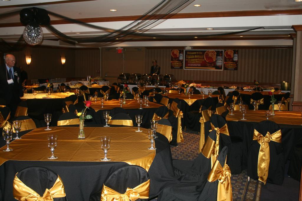 Gateway Hotel Dallas Park Central 外观 照片