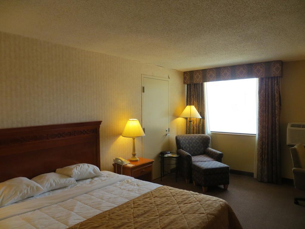 Gateway Hotel Dallas Park Central 客房 照片