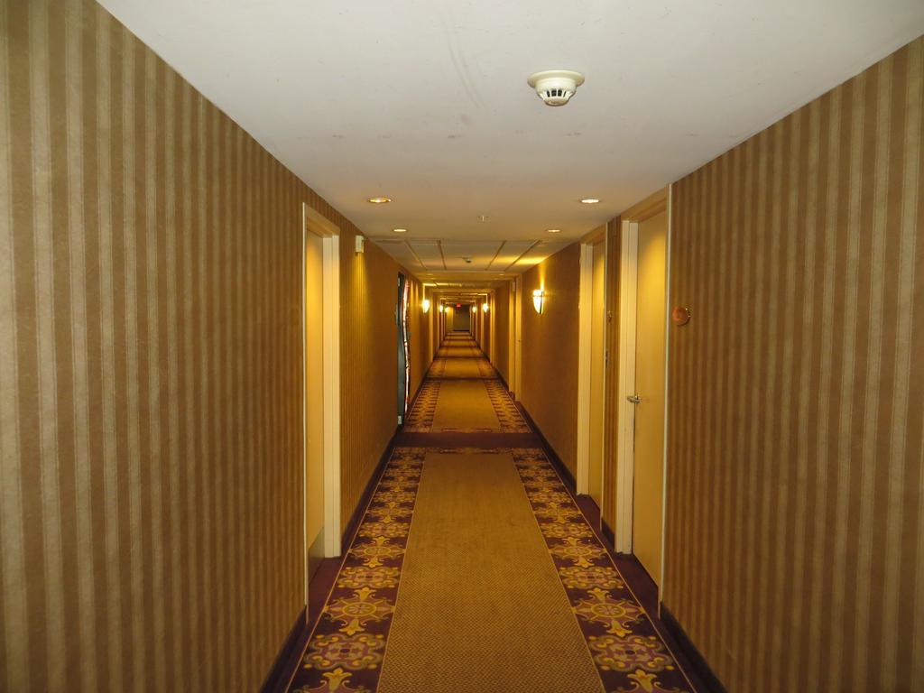 Gateway Hotel Dallas Park Central 外观 照片