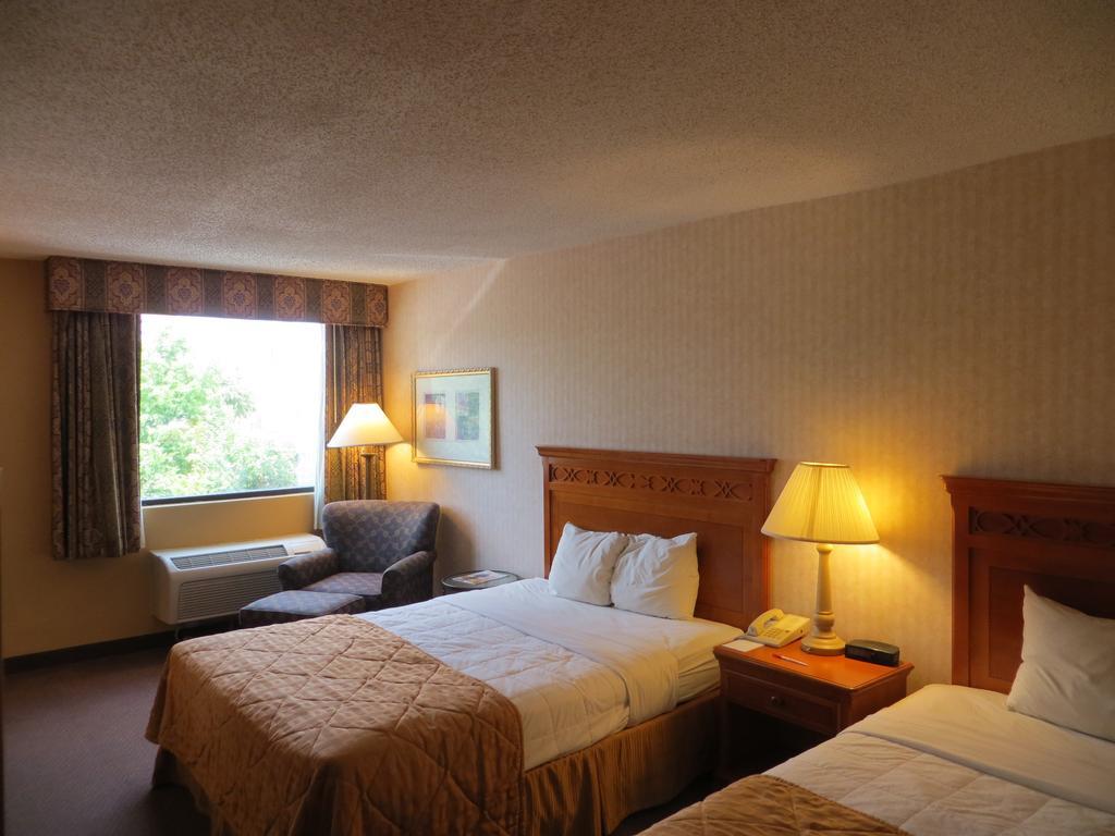 Gateway Hotel Dallas Park Central 客房 照片