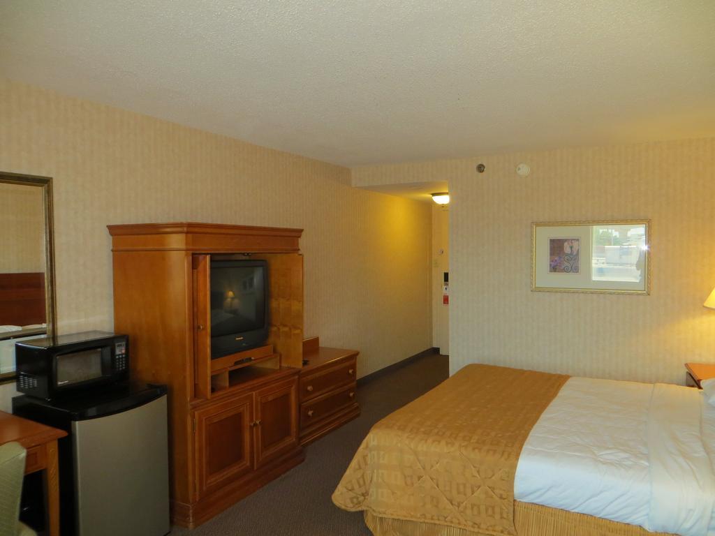Gateway Hotel Dallas Park Central 客房 照片
