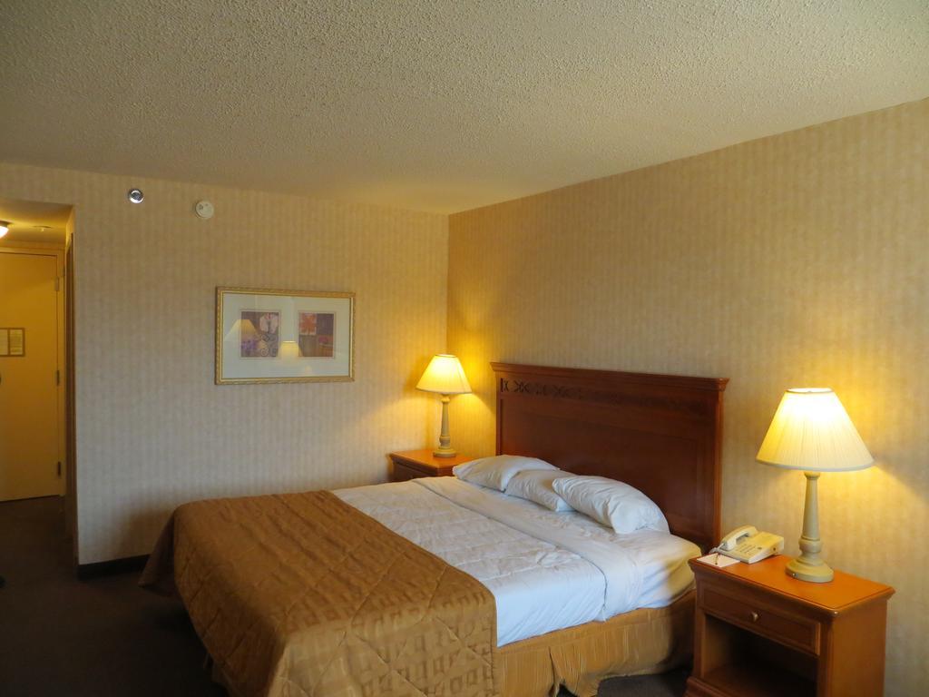 Gateway Hotel Dallas Park Central 客房 照片