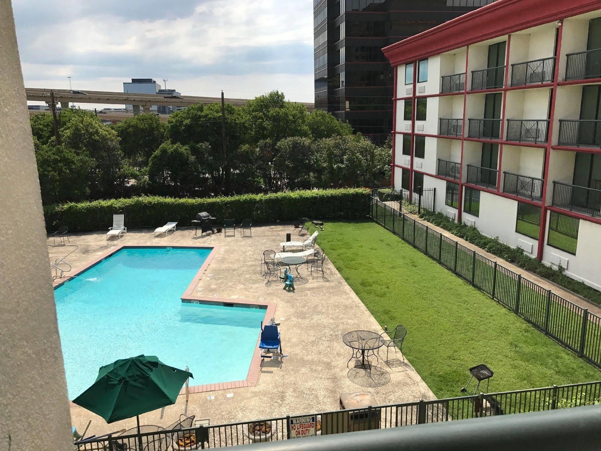 Gateway Hotel Dallas Park Central 外观 照片