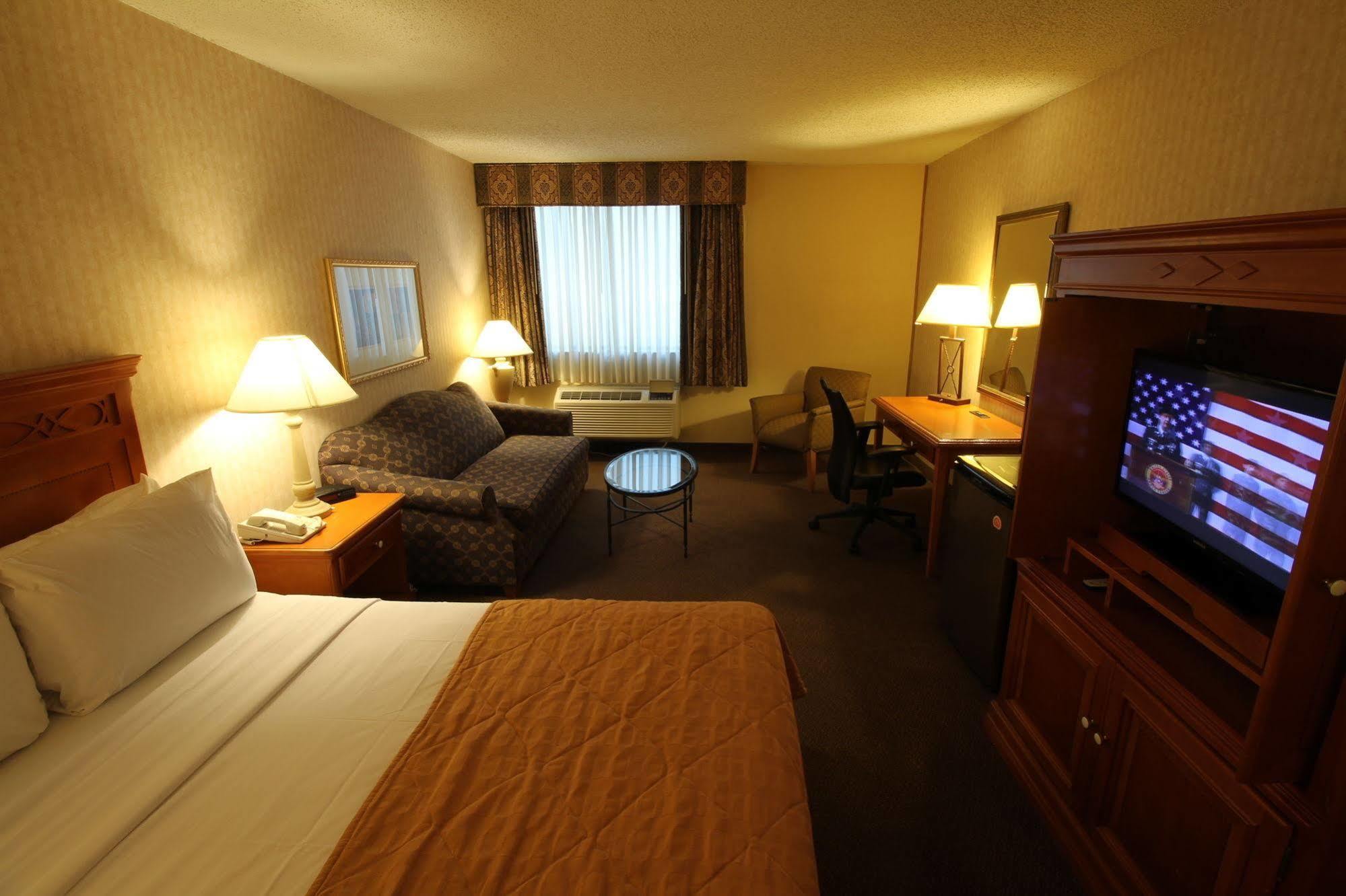 Gateway Hotel Dallas Park Central 外观 照片